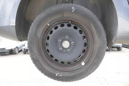 VW Golf 5 6 Touran Sommerreifen Reifen Felgen 195/65 R15 91V Caddy    5-6mm  (160117)