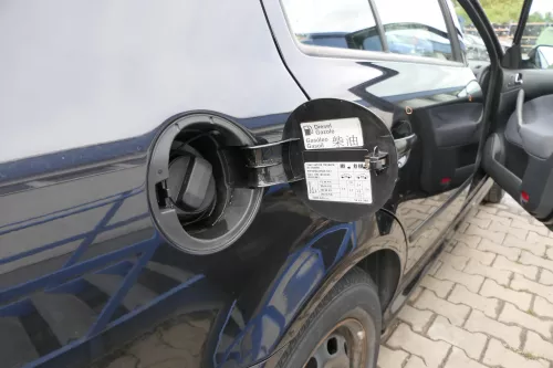 Skoda Octavia 1U Limousine Tankdeckel Deckel Tank Tankverschluß schwarz LF9R (160211)