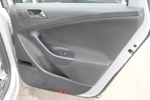 VW Passat 3C Variant Türverkleidung Verkleidung Tür hinten rechts schwarz (160266)