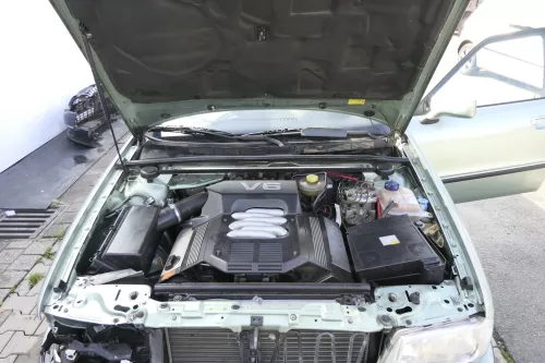 Audi A4 B5 A6 B4 C5 Krümmer Abgaskrümmer 078253032AD ABC AAH links 4-6Zylin