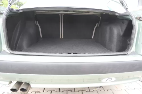 Audi 80 Limousine Stufenheck Verkleidung Teppich Kofferraum Kofferraumteppich (160395)