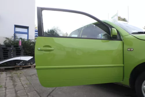 VW Lupo Seat Arosa Tür vorne rechts Beifahrertür grün LR6A (für elektr.Fenst (160629)