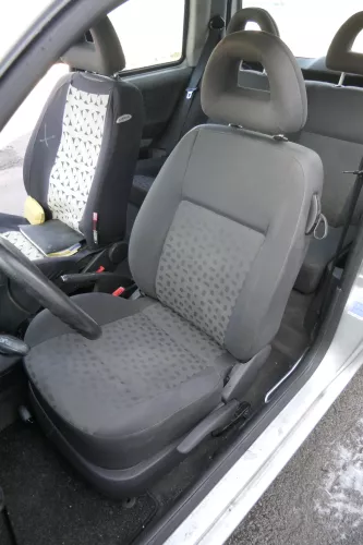 Seat Arosa Lupo Sitz vorne links Fahrersitz Höhenverstellung (161140)