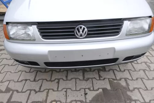 VW Polo Kombi 6K Kühlergrill Grillleiste vorne Leiste Grill VW silber LS7N Zeic (161144)