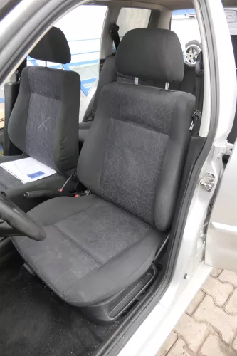 VW Polo 6N2 Seat Ibiza 6K Golf 3 Sitz vorne links Fahrersitz 4/5-Türer höhenve (161153)