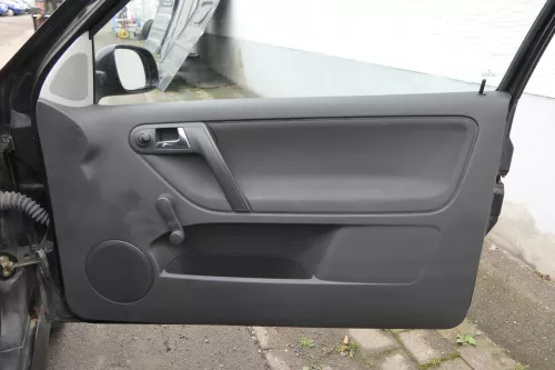 VW Polo 6N2 Türverkleidung Verkleidung Tür vorne rechts 2/3-Türer off-black  (161245)