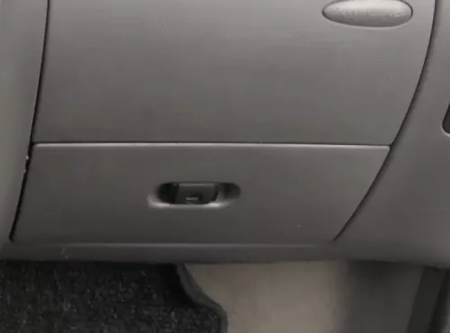 VW Polo 6N Handschuhfach Fach unter dem Beifahrerairba grau