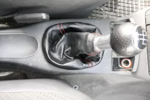 VW Lupo Polo 6N2 Schaltknauf Schaltsack Schaltknüppel schwarz rote Nähte (161338)