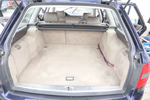 Audi A6 4B Avant Kombi Teppich Kofferraum Kofferraumteppich melange beige (161395)