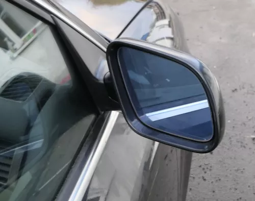 Audi A6 4B Spiegel Außenspiegel rechts elektrisch schwarz LZ9W (161560)