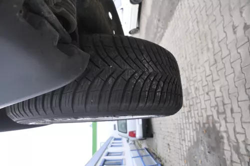 Audi A4 8E A6 4B Alufelgen 205/55 R16 91H Winterreifen Reifen 3-7mm 4B0601025K (161568)