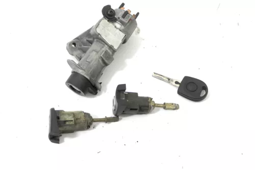 VW Golf 4 Kombi Schloßsystem 2x Türschloß + 1x Schlüssel Schloß Zündschloß  (161635)