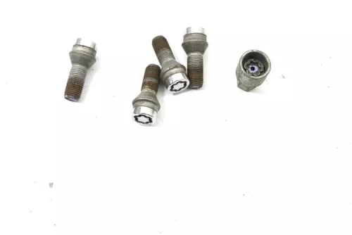 VW Golf 4 Bora Audi A3 Passat 3B 3BG Felgenschloß Schloß Felge Radschraube  (161636)