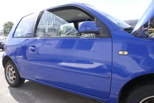 VW Lupo Seat Arosa Tür vorne rechts Beifahrertür blau LW5Z (für elektr.Fenst (161813)