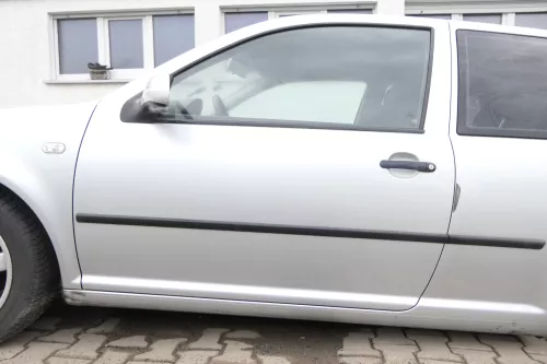VW Golf 4 Tür vorne links Fahrertür 2/3-Türer silber LA7W ohneAnbauteile (162034)
