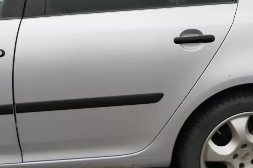 VW Golf 5 V 1K Tür nur das Türblatt hinten links 4/5-Türer silber LA7W grau (162227)