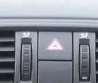 Fabia 5J Roo Warnblinker Relais Warnblinkerschalter Schalter Knopf 5J0953235A /E