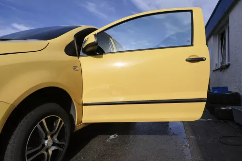 VW Fox 5Z Tür vorne links Fahrertür gelb LY1C - ohne Anbauteile (162308)