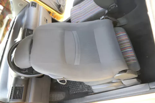 VW Fox Sitz Fahrersitz vorne links OHNEAirbag höhenverstellbar (162321)