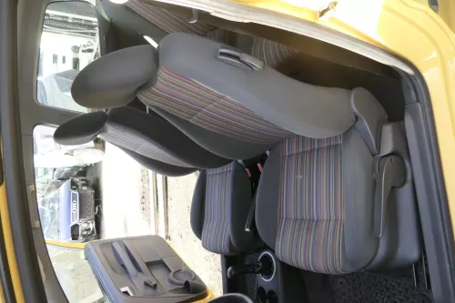 VW Fox Sitz Fahrersitz vorne links OHNEAirbag höhenverstellbar (162321)