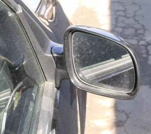 VW Golf 4 Bora manueller Spiegel vorne rechts Außenspiegel schwarz L041 (162428)