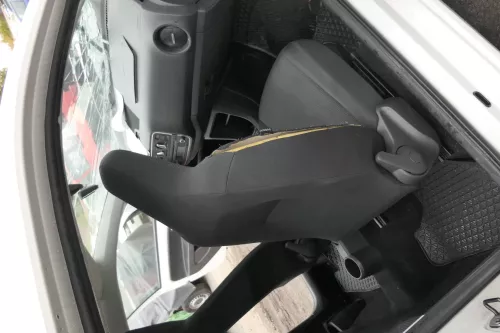 VW Up Mii Citigo Sitz Beifahrersitz vorne rechts schwarz dunkelgrau Airbag-offen (162478)