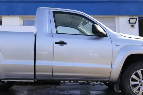 VW Amarok 2H Tür vorne rechts Beifahrertür silber LA7W - ohne Anbauteile