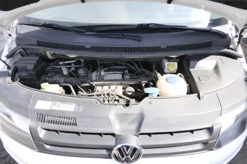 VW T5 Facelfit Motor 2.0 85kw 115PS AXA ca.158.000km ohne Anbauteile Benziner