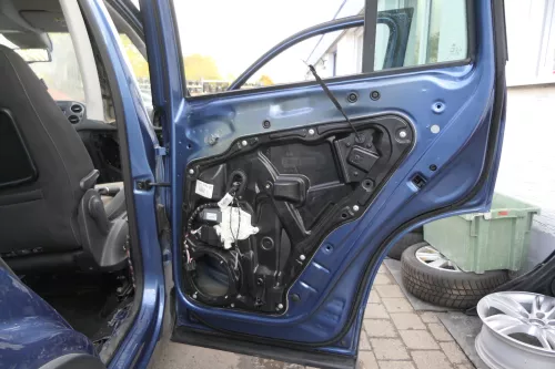 VW Tiguan 5N elektrischer Fensterheber hinten rechts Fensterhebermodul Modul (163479)