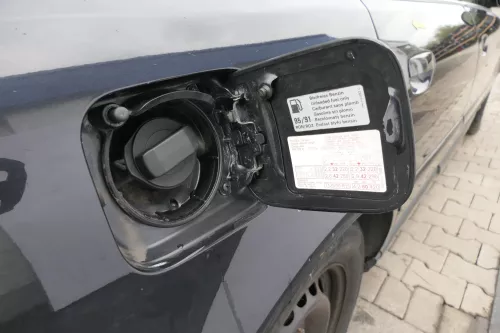 Audi A4 B5 Tankdeckel Tankklappe Tank Deckel Klappe 8D5809905B Schwarz LZ9W (163988)