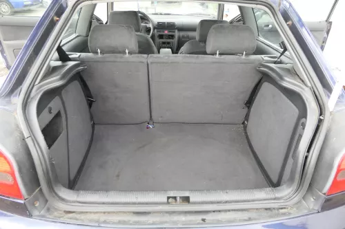 Audi A3 8L 3-Türer Verkleidung Teppich Kofferraum Kofferraumteppich schiefer 