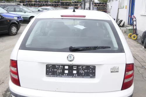 Skoda Fabia 6Y Combi Kombi Heckklappe Kofferraumklappe Klappe weiß LF9E