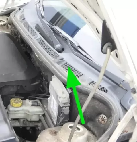 Fabia 6Y Abdeckung Windlauf Verkleidung Wischer Wasserkasten Wasserabweiser
