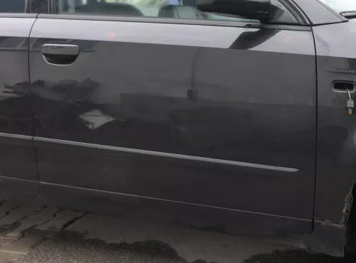 Audi A4 B6 8E nur Türblatt vorne rechts Beifahrertür schwarz LZ9W Kombi+Limo Tür (164233)