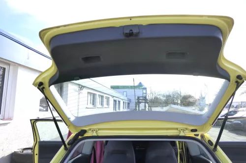 VW Polo 9N3 9N Heckklappe Kofferraumklappe Klappe gelb LD1B ohne Anbauteile (164346)