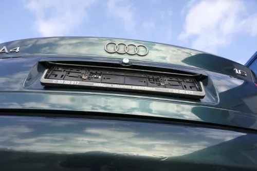 Audi A4 B5 Heckklappe hinten Klappe Kofferraumklappe Limousine grün LZ6U (164430)