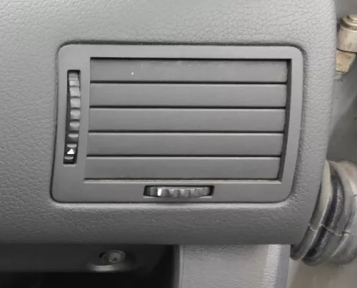 Skoda Octavia 1U Lüftungsdüse Düse Lüftung vorne rechts 1U1819702B 47H (164700)