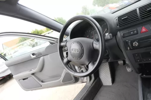 Audi A3 8L A6 4B A4 Lenkrad Lederlenkrad Leder 4-Speichen - ohne Airbag (164806)