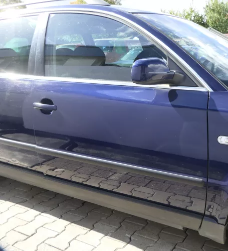 VW Passat 3B 3BG Kombi + Limo Tür vorne rechts Beifahrertür blau LB5N indigoblau (164950)