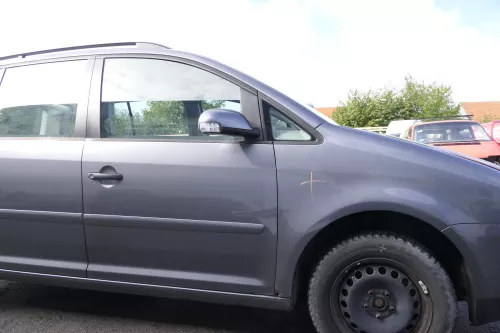 VW Touran 1T3 1T Tür vorne rechts Beifahrertür grau LD7X ohne Anbauteile (164971)