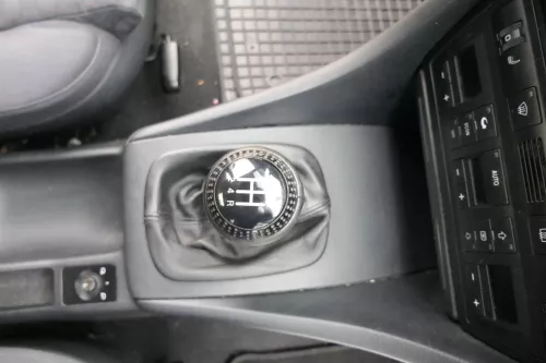 Audi A6 4B Schaltknauf Schaltsack Schaltknüppel original 5-Gang Leder schwarz (165083)