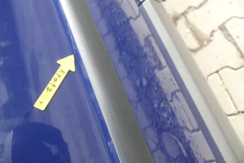 VW Passat 3B 3BG 3B6 Kombi + Limo Tür vorne links Fahrertür blau LB5N ohneAnbaut (165110)