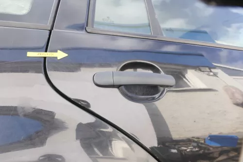 VW Golf 4 Bora Tür hinten rechts nur Kombi /Variant schwarz LC9Z ohne Anbauteile (165148)