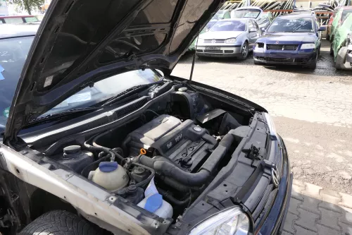 VW Golf 4 Ansaugbrücke Ansaugkrümmer 1,4 16V 55kw APE AXP 75PS 036129711CE (165175)