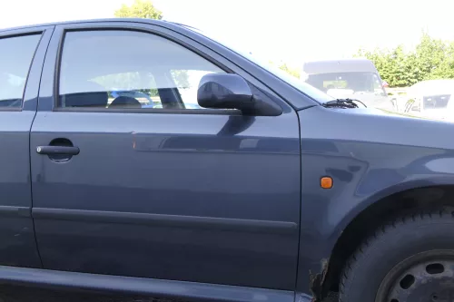 Skoda Octavia 1U Kombi  +Limo Tür vorne rechts Beifahrertür grau LF7S L8L8 (165186)