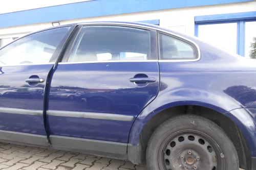 VW Passat 3B 3BG Limousine Tür hinten links blau LA5E - ohne ANbauteile (165233)
