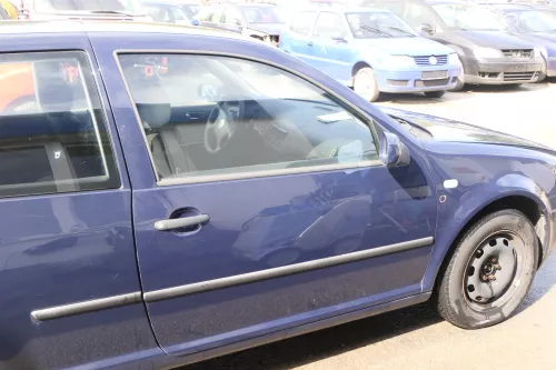 VW Golf 4 Tür vorne rechts Beifahrertür 2/3-Türer blau LA5G ohnAnbauteile (165253)
