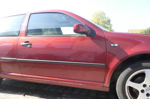 VW Golf 4 Tür vorne rechts Beifahrertür 2/3-Türer braun rot LC3K ohnAnbauteile (165273)