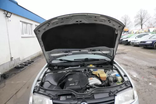 VW Passat 3B Motorhaube Klappe vorne vorn Haube silber grau LB7Z (165503)