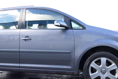 VW Touran 1T3 1T Tür vorne rechts Beifahrertür grau LD7X ohne Anbauteile (165554)